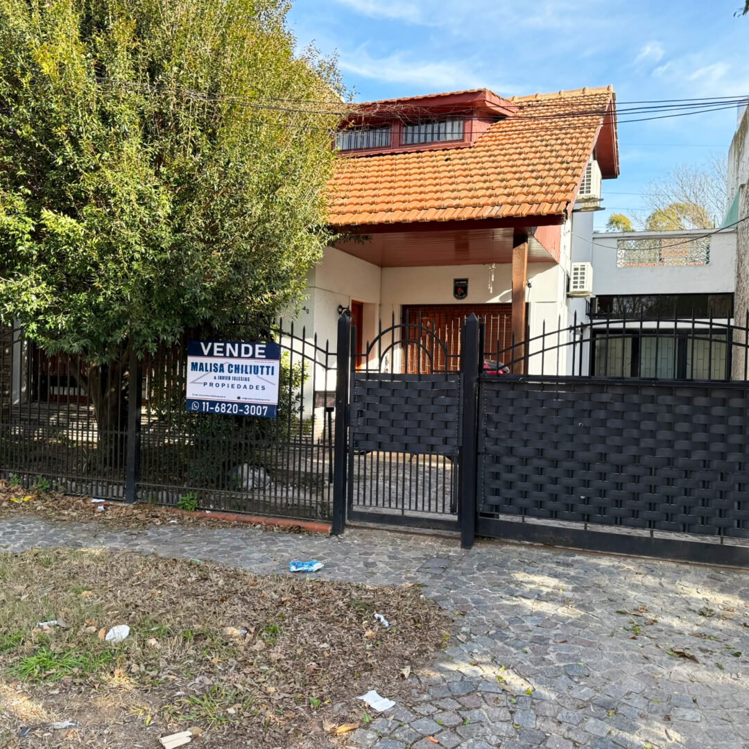 Venta Casa Don Bosco, 4 Ambientes, 3 Dorm. 2 Baños Venta Casa Don Bosco, 4 Ambientes, 3 Dorm. 2 Baños